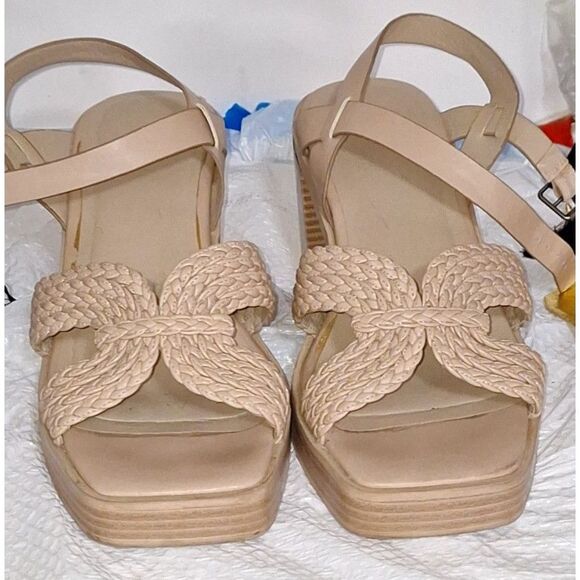 Torrid Chunky Block Heeled Sandals Beachy Boho Padded Strappy Trendy Size 11W - Picture 1 of 13
